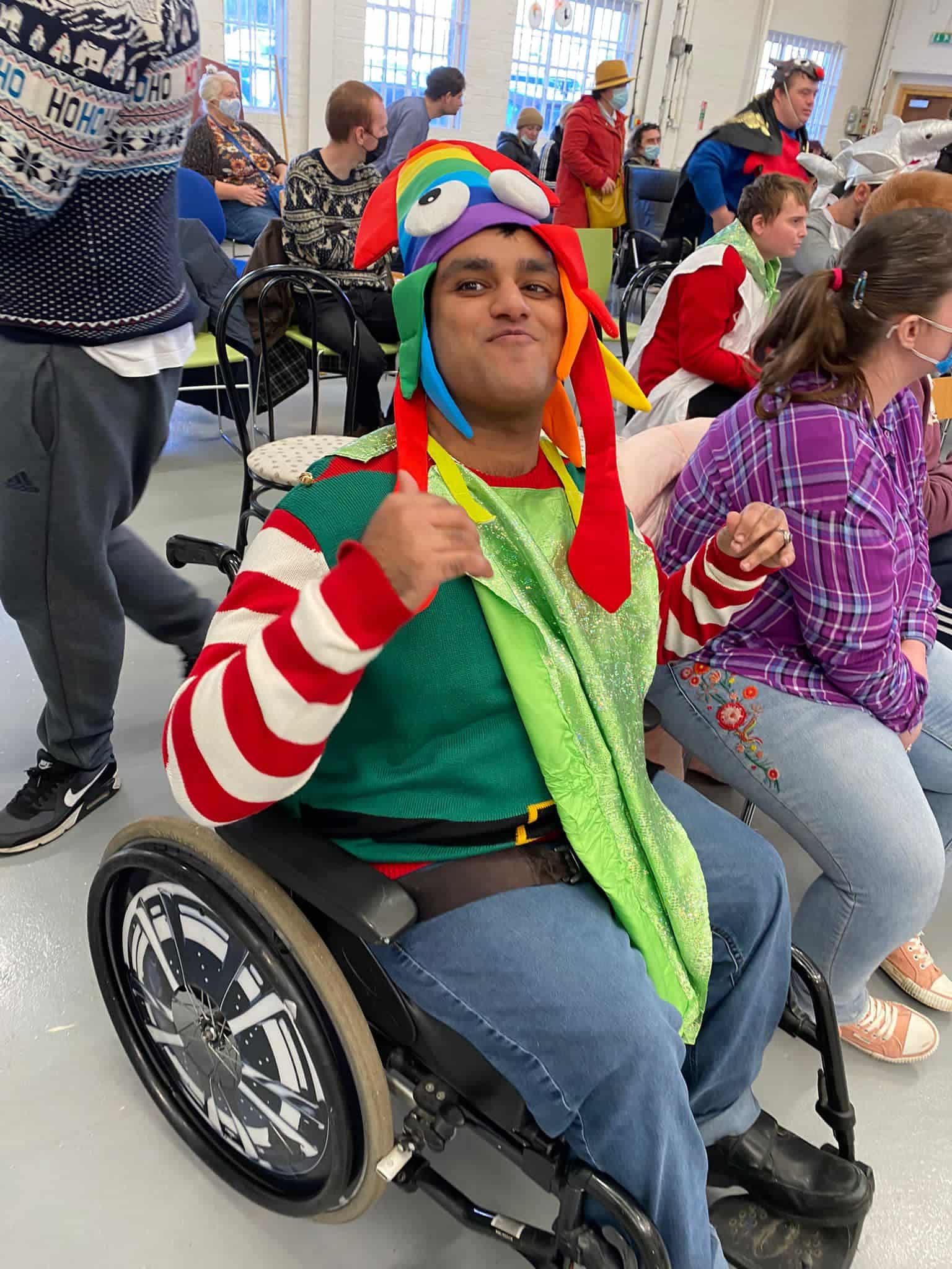 Surrey theatre charity spreads festive cheer to young disabled students in Farnham - Head2Head Sensory Theatre